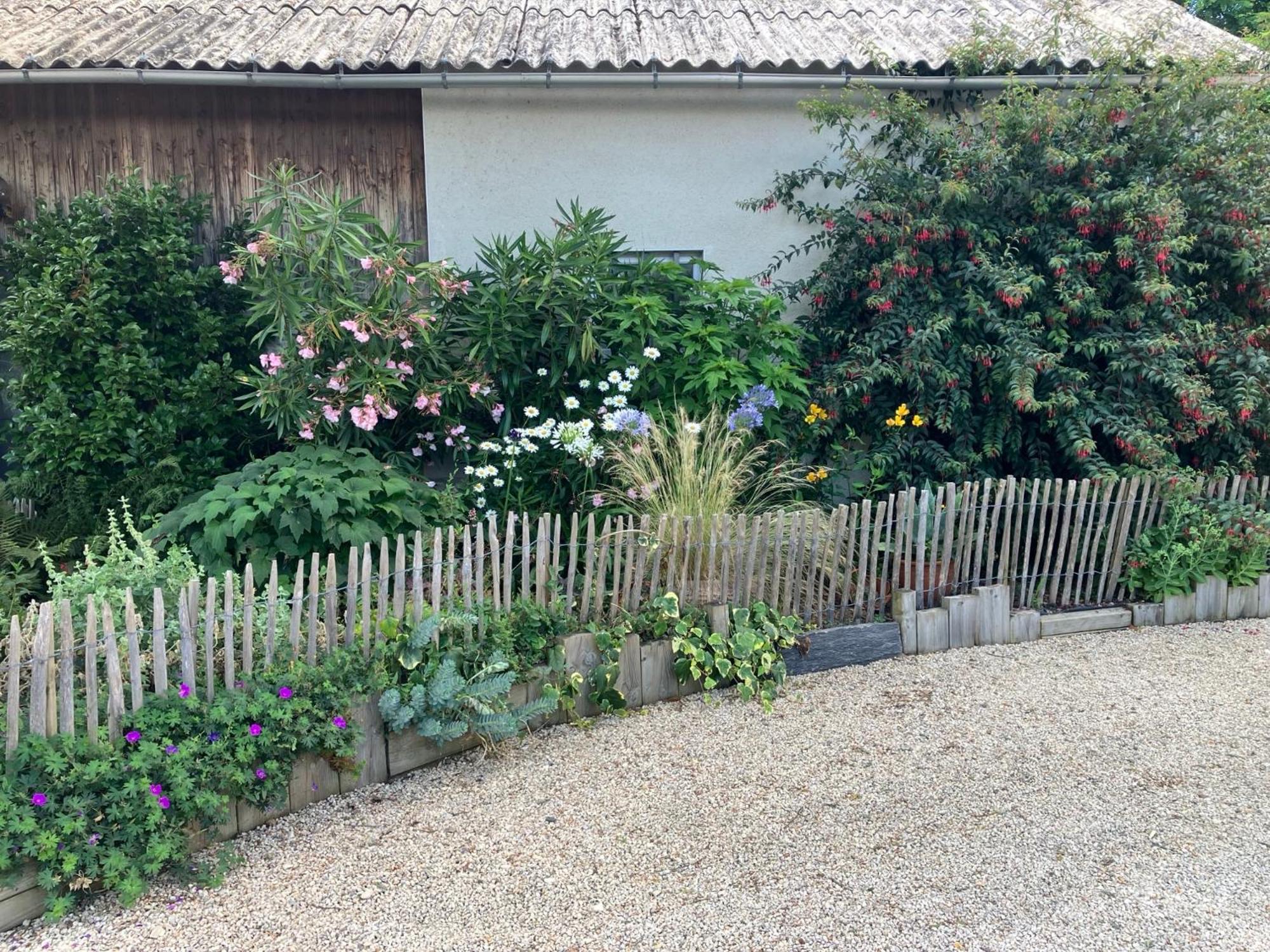 Chambre Chez Armelle Avoine エクステリア 写真